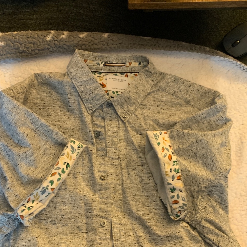Denim & Flower Heather Gray Button-Down Short Sleeve Shirt